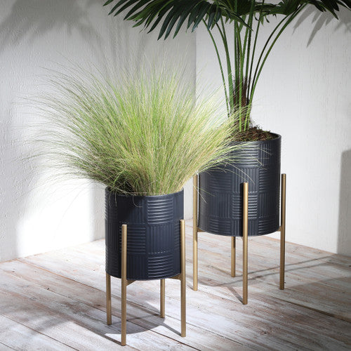 Planter W/ Lines On Metal Stand, Black/Gold